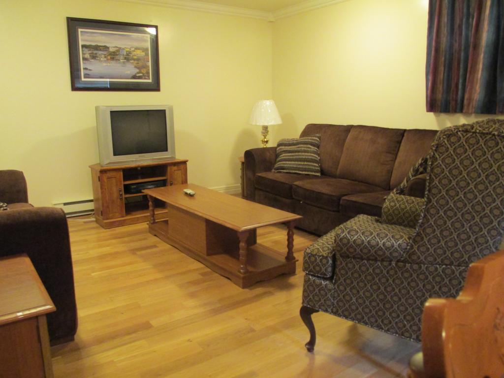 Comerford'S Ocean View Suites Holyrood Exterior foto